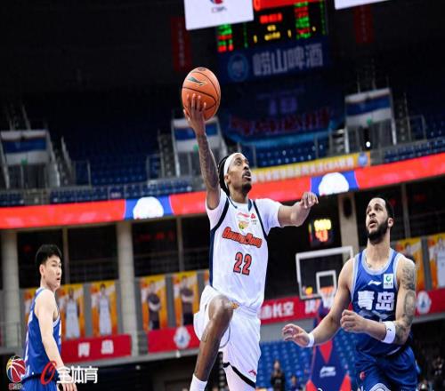 谁是逆转青岛的主导者麦穗丰：不是43分的麦考尔，两人至关重要