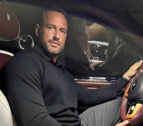 太阳报：一富商声称将收购切尔西55%股权，曾被揭穿是吹牛大王