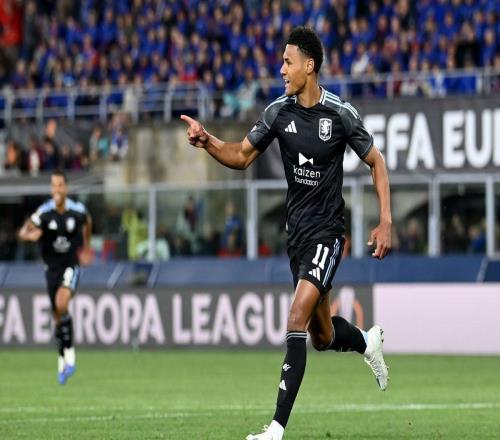 博洛尼亚11场不败金身被破，沃特金斯补时捅刀