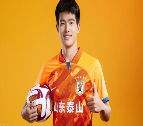 彭啸能力被高估了本轮出现低级失误，球迷直言他上限还不如石柯